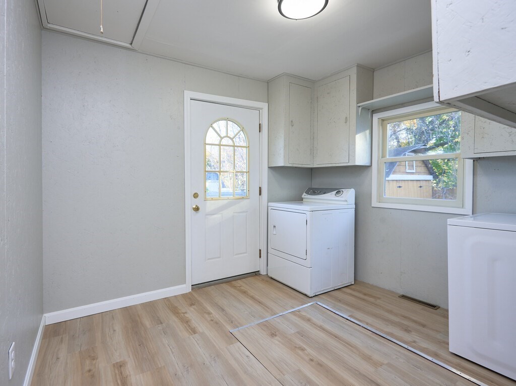 10 Ackerman Rd