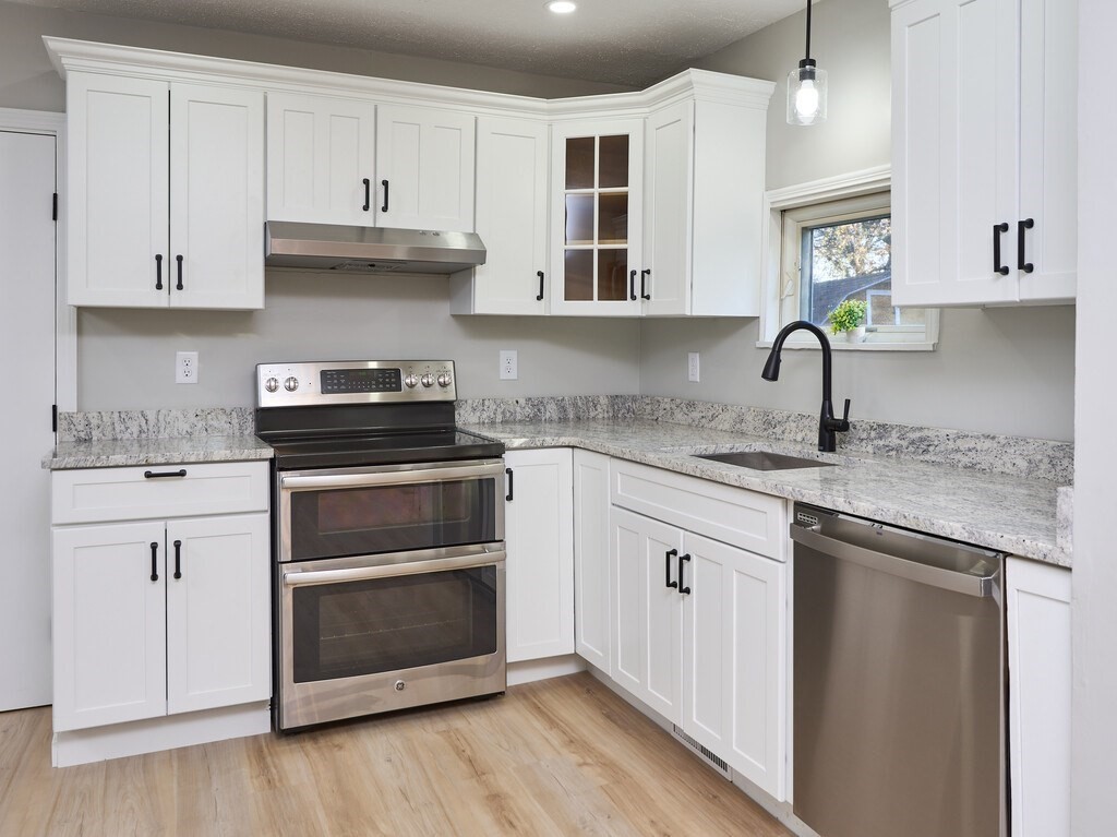 10 Ackerman Rd