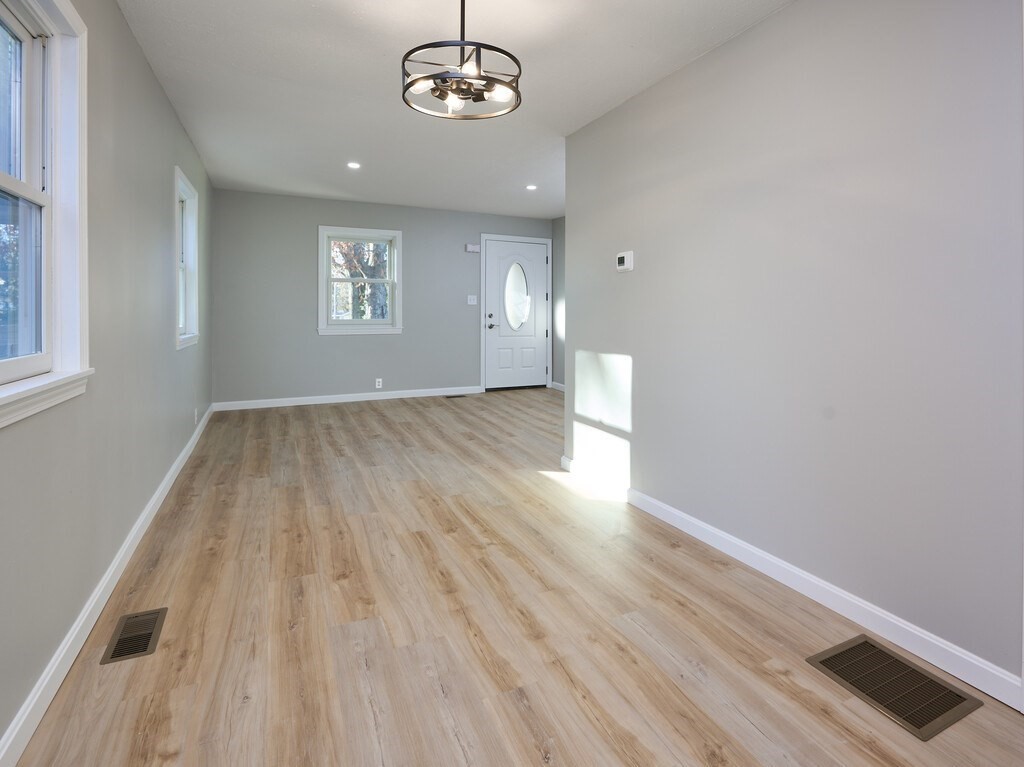 10 Ackerman Rd