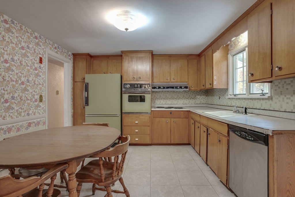 17 Cherry Lane Dr
