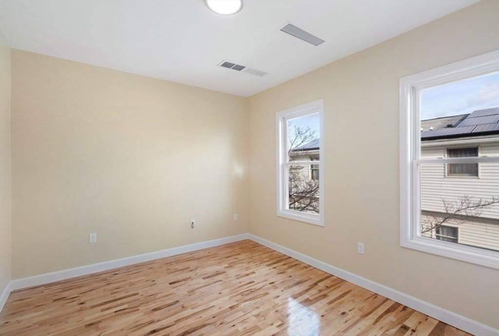34 Hooper St # 2