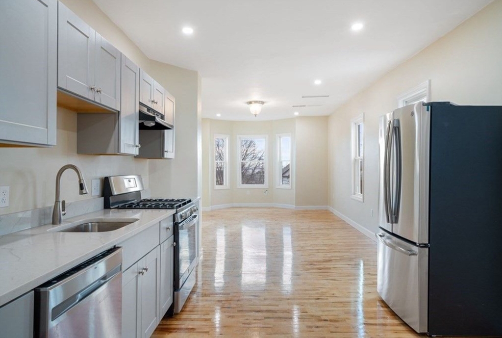34 Hooper St # 2
