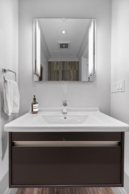 32 Derne St # 2C