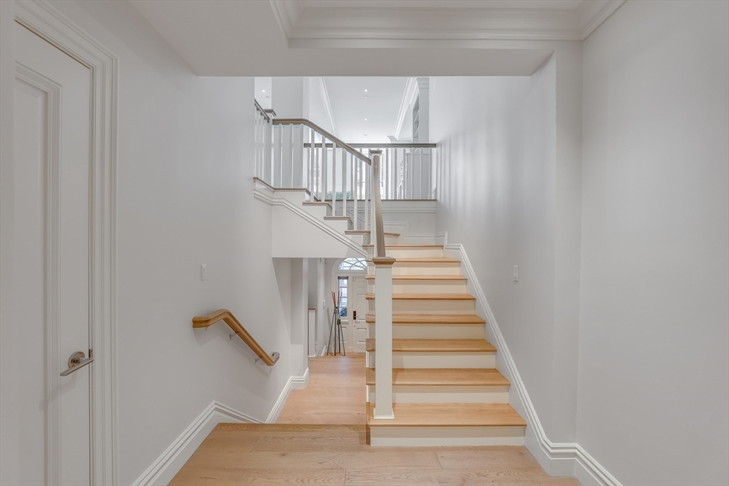 32 Derne St # 2C