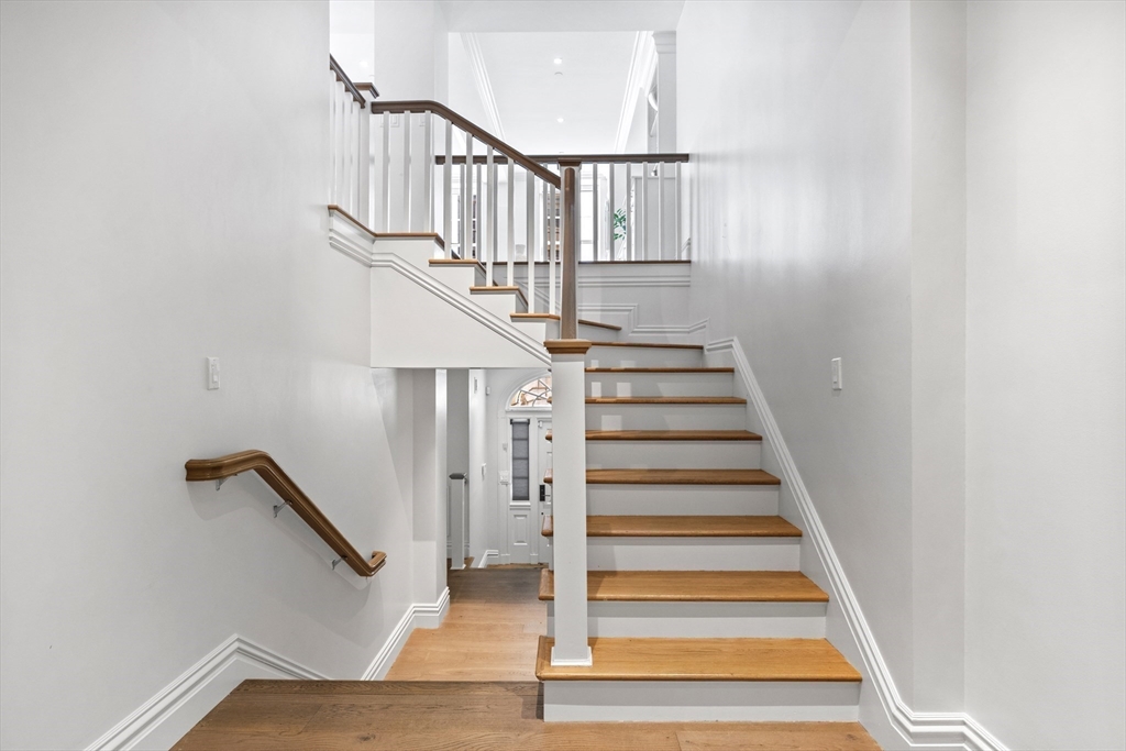 32 Derne St # 2C