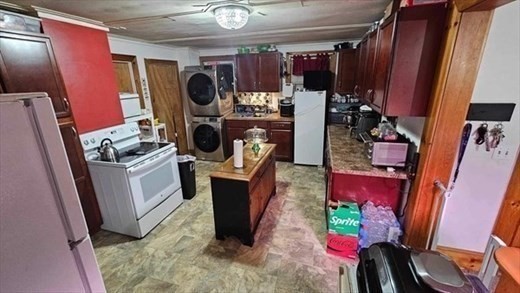 37 Crystal St