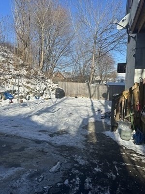 37 Crystal St
