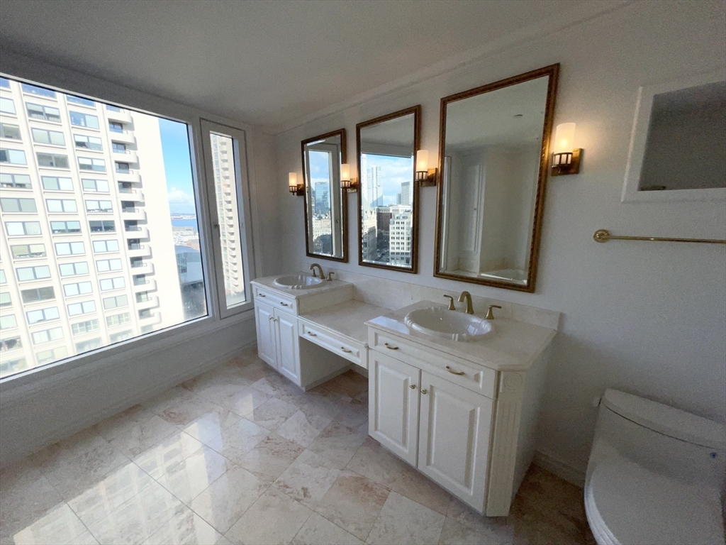 10 Rowes Wharf # 1002