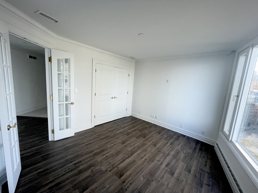 10 Rowes Wharf # 1002