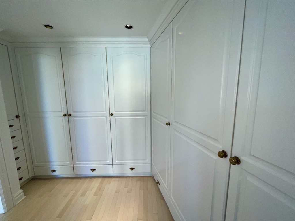 10 Rowes Wharf # 1002