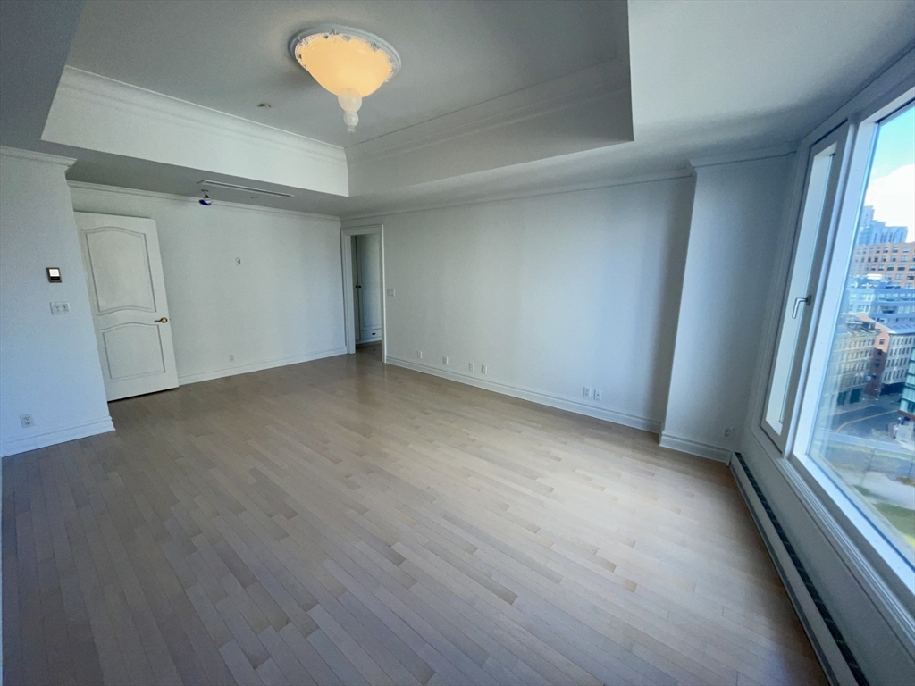10 Rowes Wharf # 1002