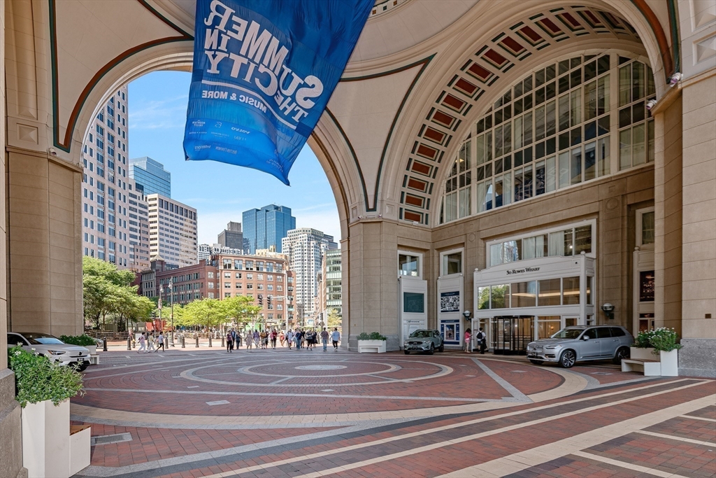 10 Rowes Wharf # 1002