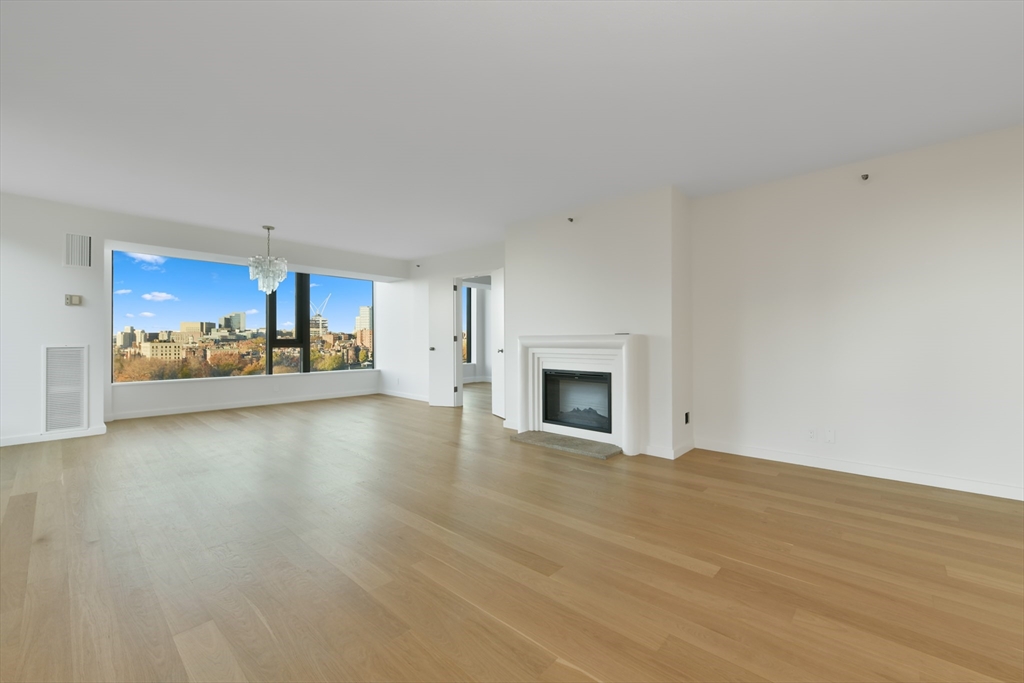 220 Boylston St # 1120