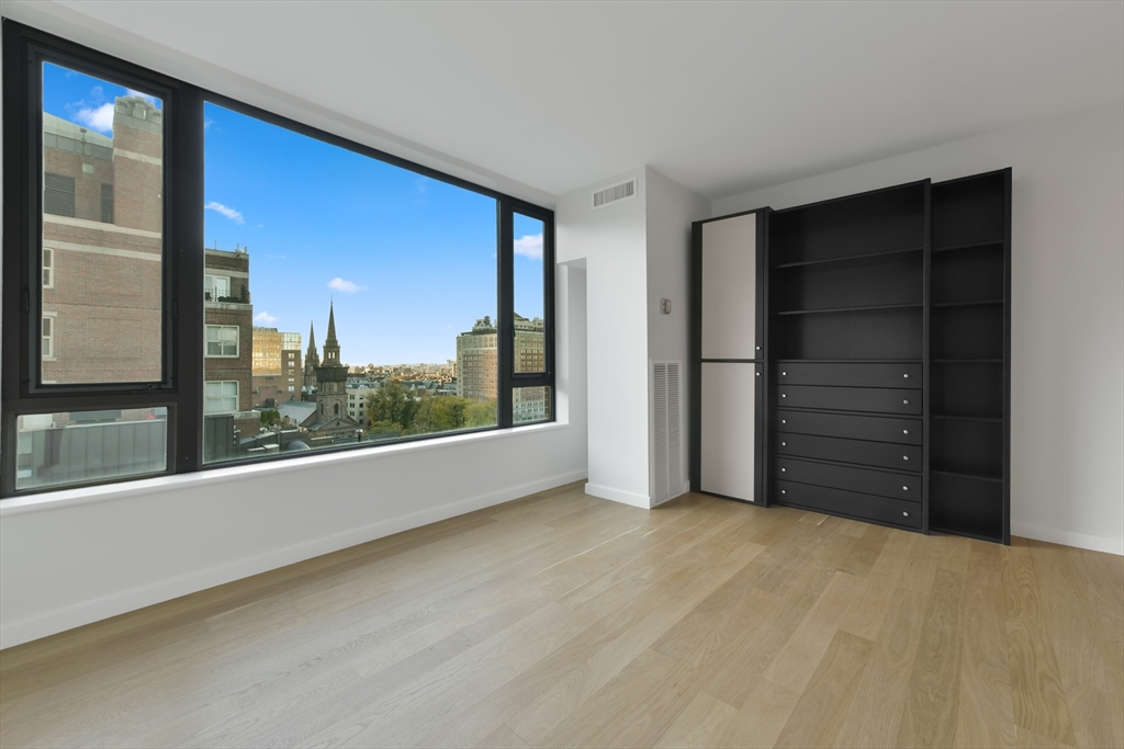 220 Boylston St # 1120