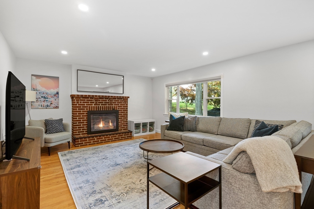 2 Woodman Ridge Rd
