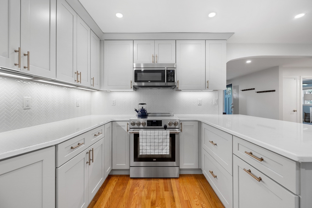 2 Woodman Ridge Rd