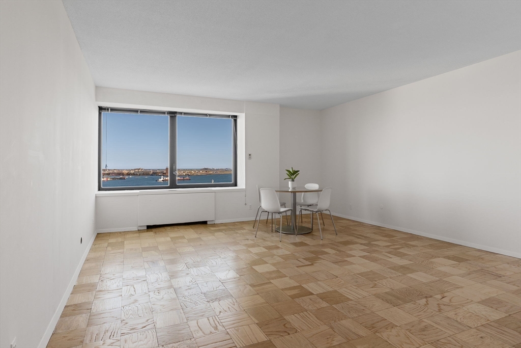 85 E India Row # 16C