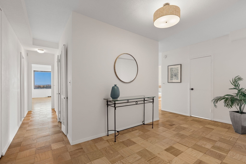 85 E India Row # 16C