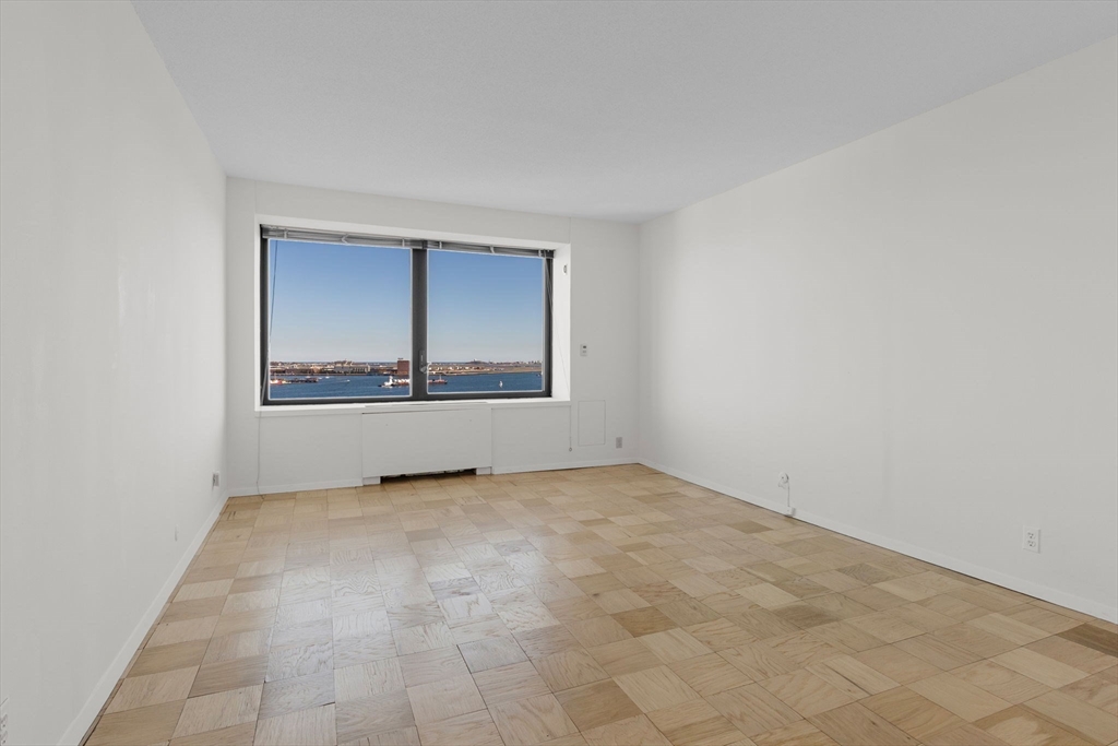 85 E India Row # 16C
