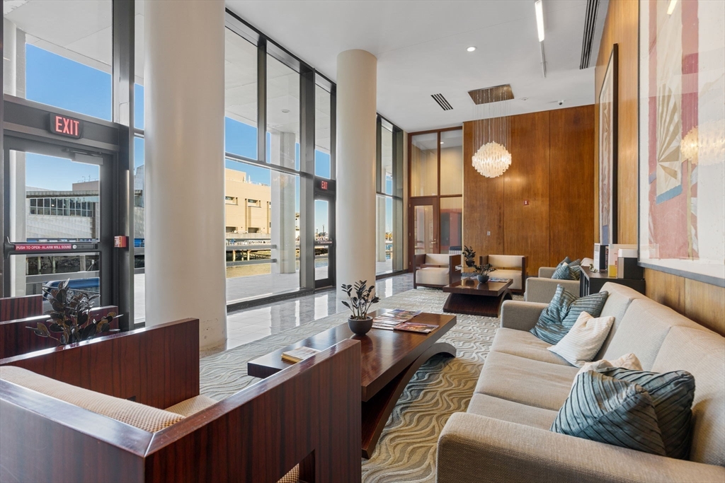 85 E India Row # 16C