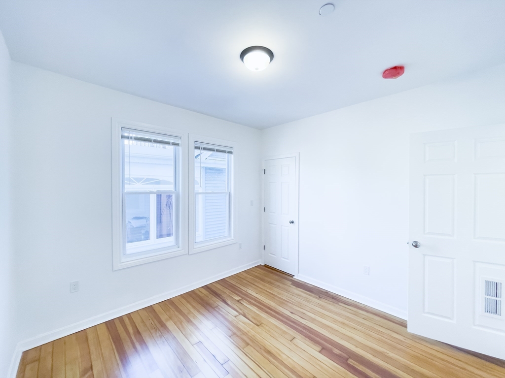 975 Dorchester Ave # 3