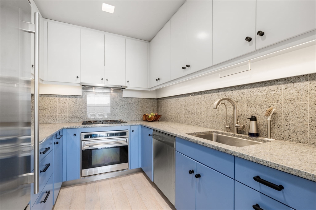 500 Atlantic Avenue # 16L