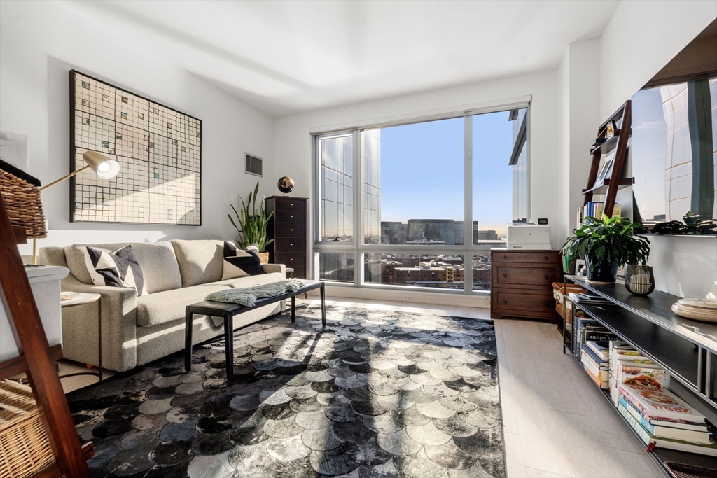 500 Atlantic Avenue # 16L