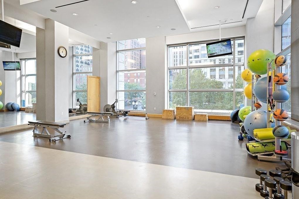 500 Atlantic Avenue # 16L