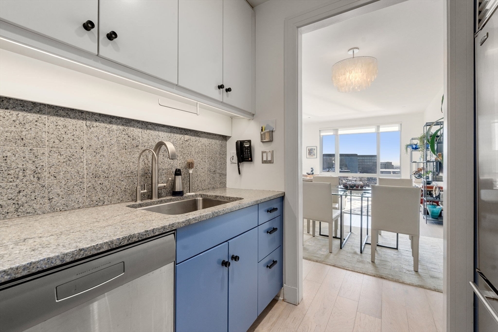 500 Atlantic Avenue # 16L