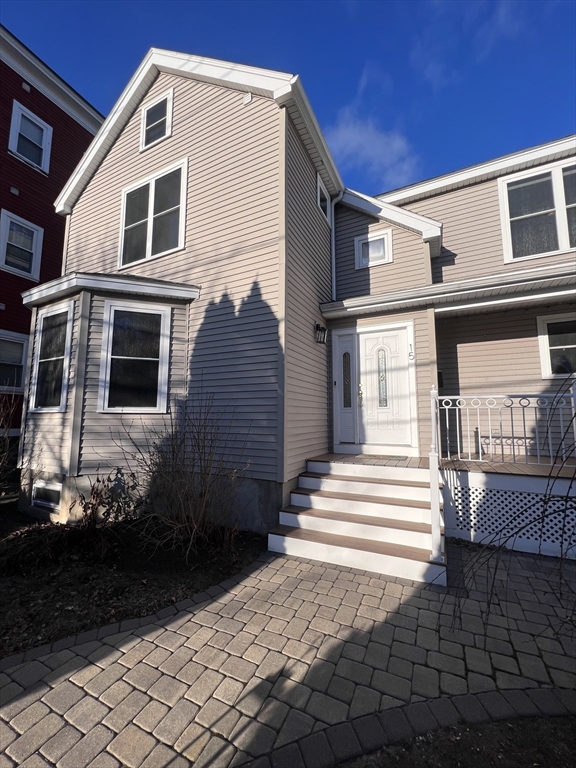 15 Oliver Street