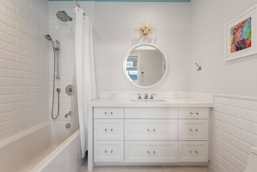 50 Battery St Unit: PH9