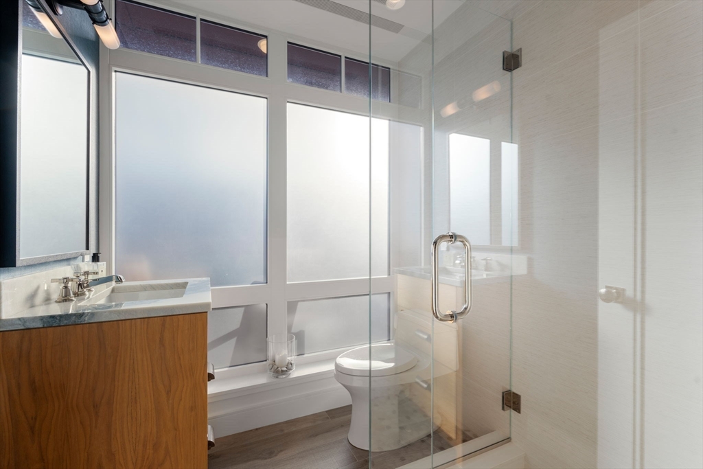 50 Battery St Unit: PH9