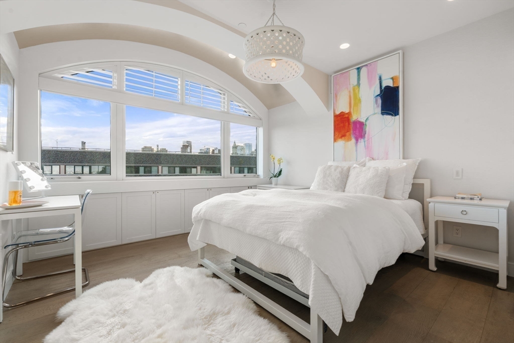 50 Battery St Unit: PH9