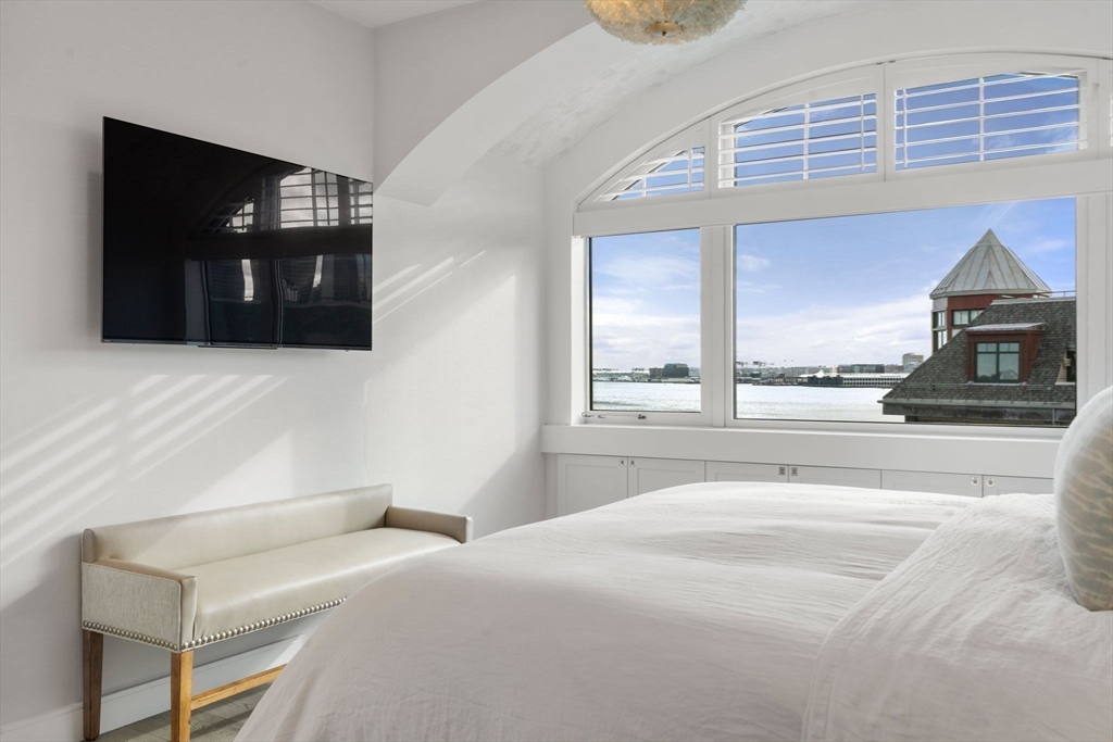 50 Battery St Unit: PH9