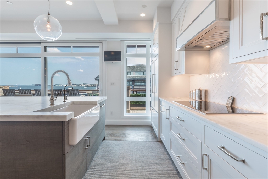 50 Battery St Unit: PH9