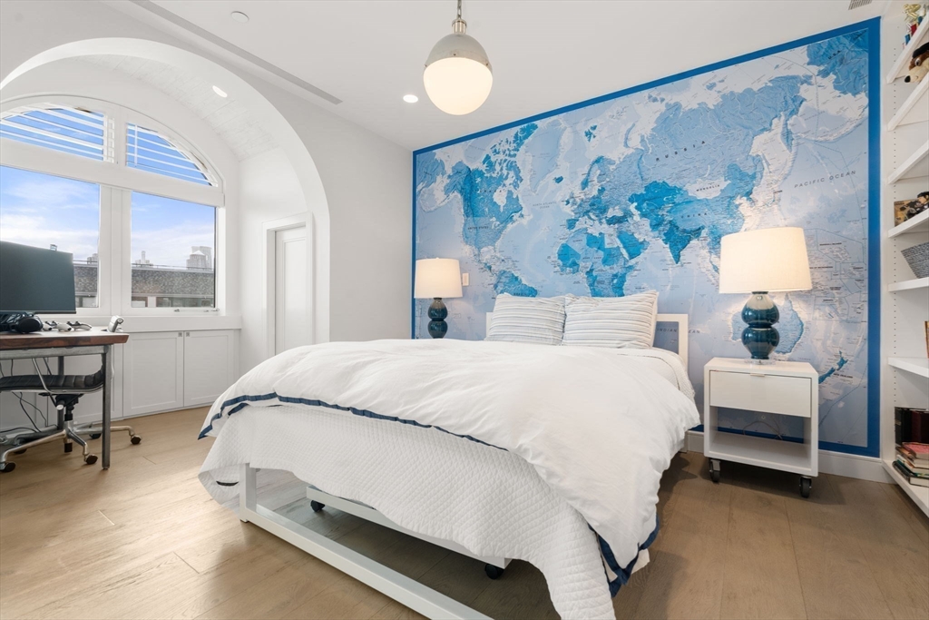 50 Battery St Unit: PH9