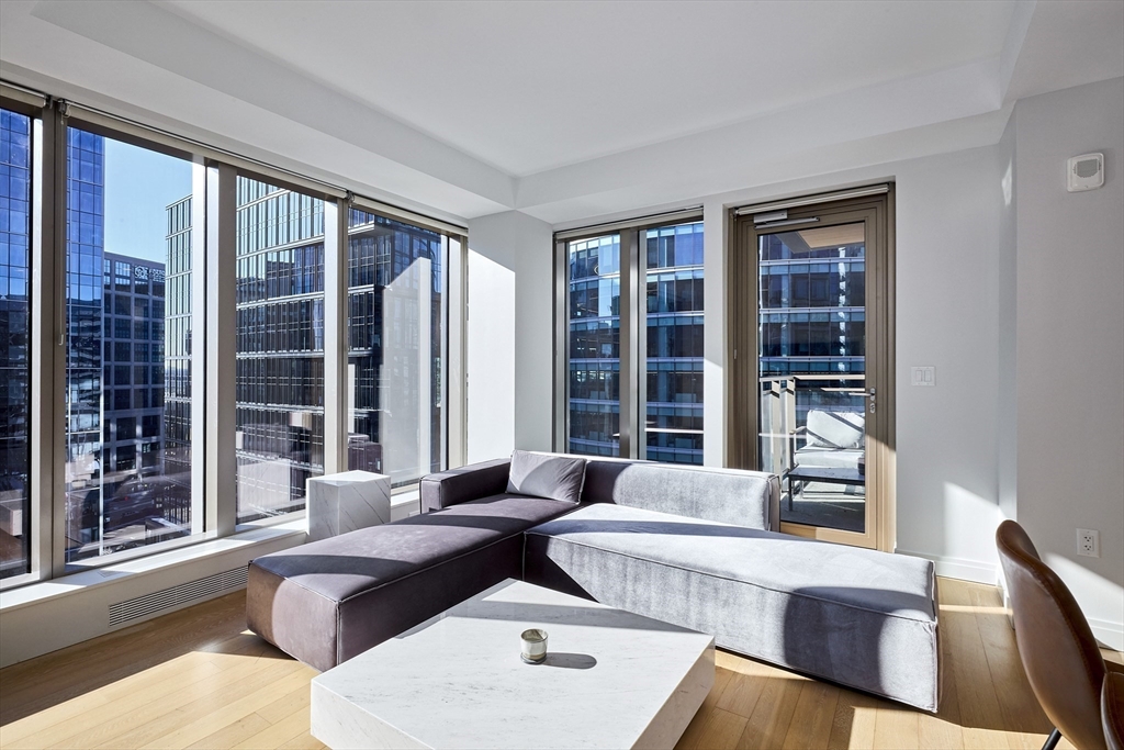 133 Seaport Blvd # 1605