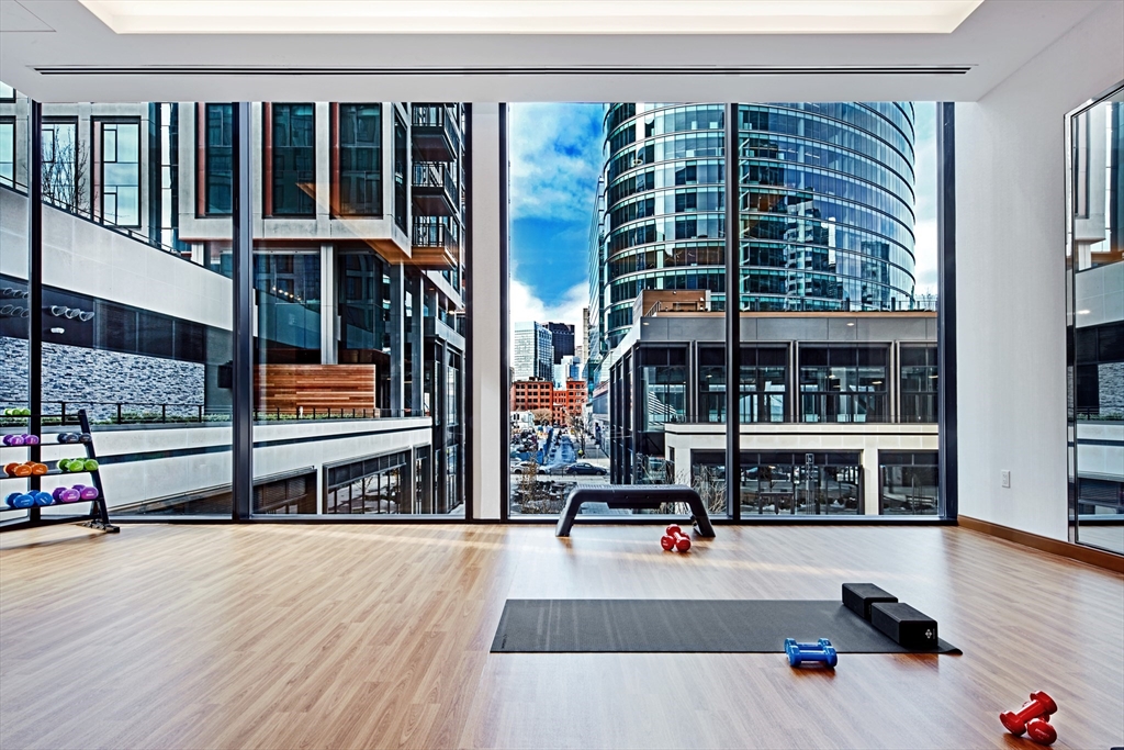 133 Seaport Blvd # 1605