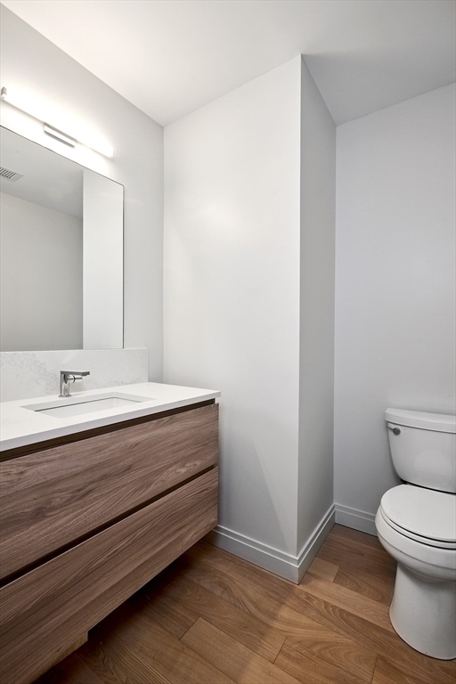 133 Seaport Blvd # 1605
