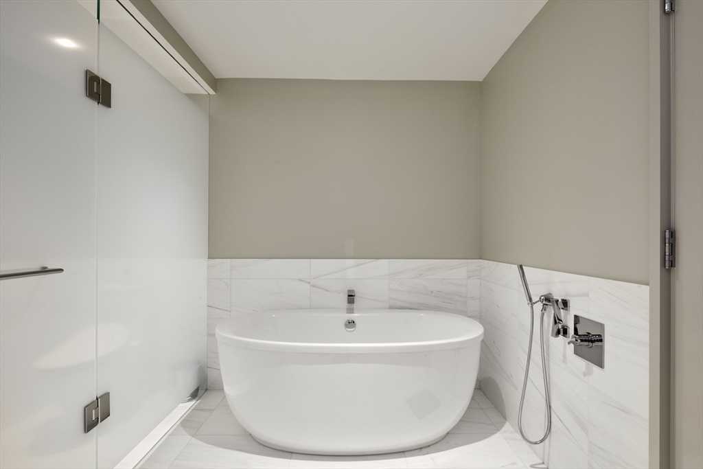 150 Seaport Blvd # 16E