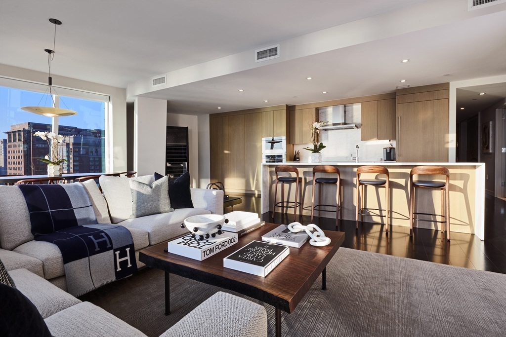 150 Seaport Blvd # 16E
