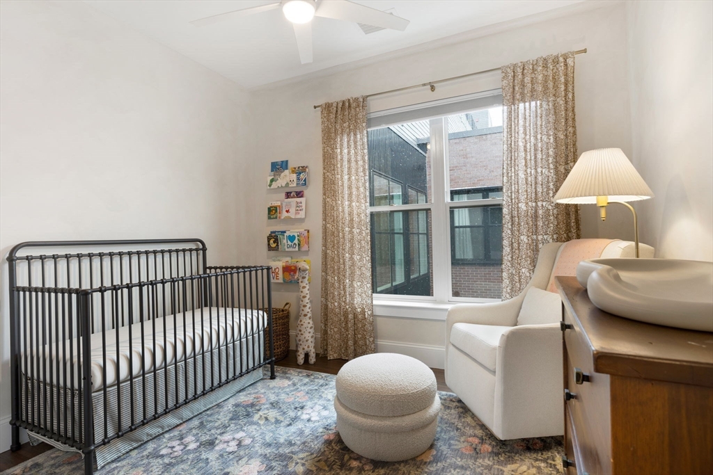 205 Maverick Street # 406