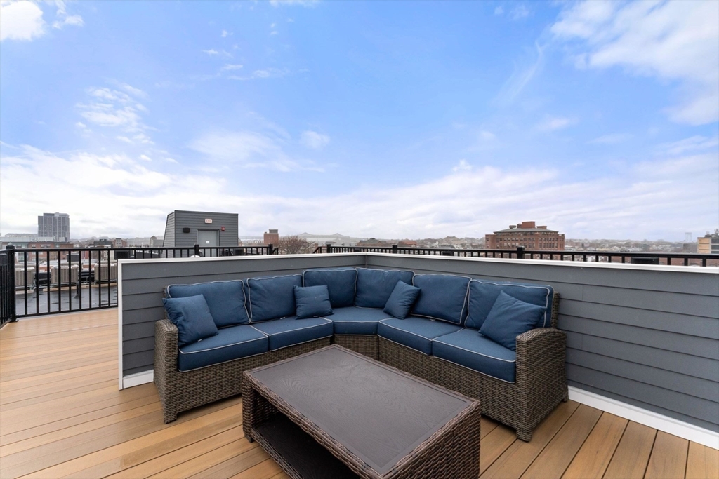 205 Maverick Street # 406