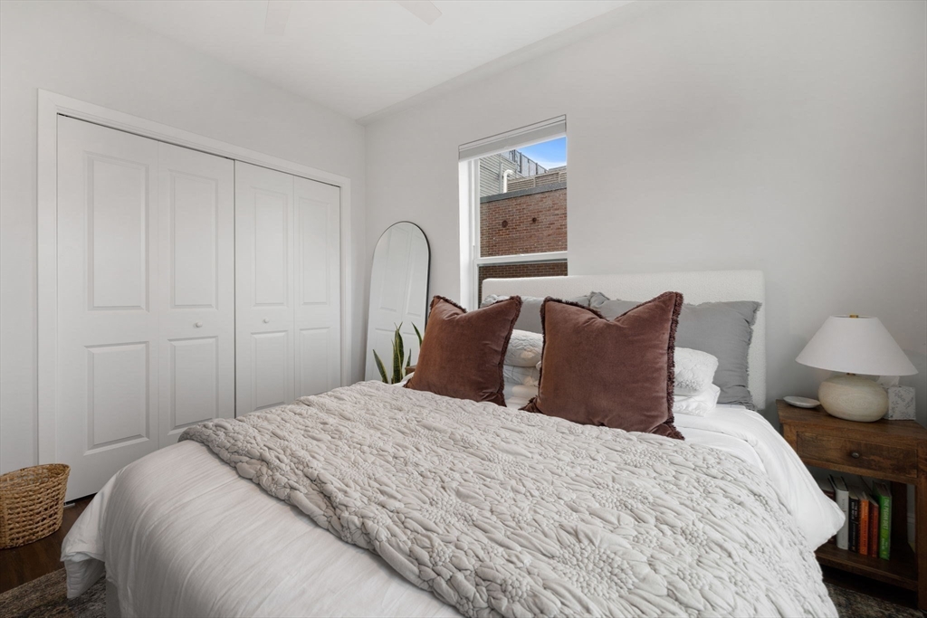 205 Maverick Street # 406