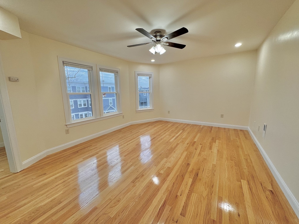 12 Boyd St # 3