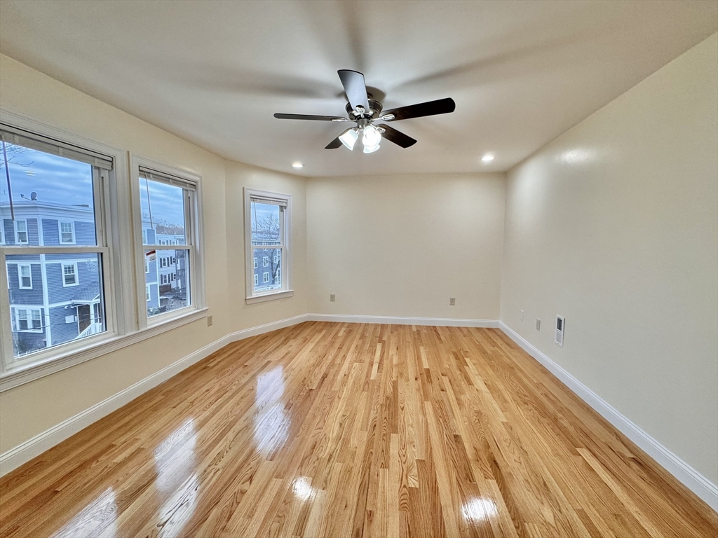 12 Boyd St # 3