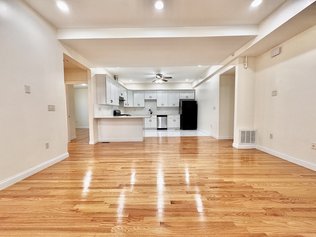 60 Mather St # 1