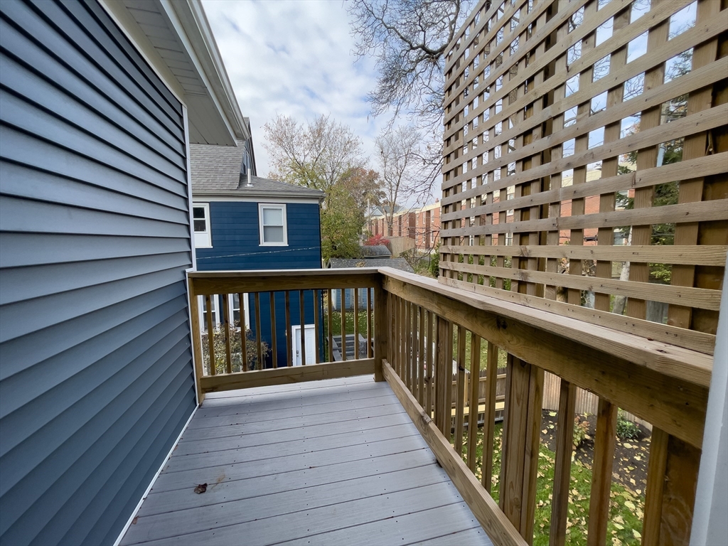 62 Lyndhurst St # 2
