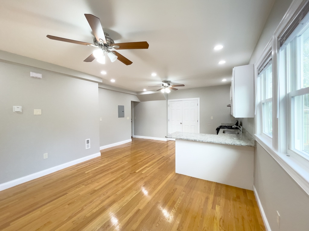 62 Lyndhurst St # 2