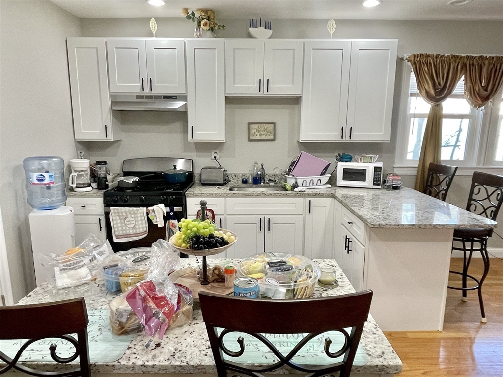 62 Lyndhurst St # 2